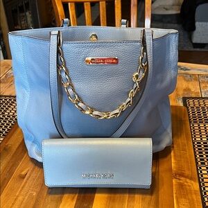 Michael Kors Black Tote with Chain Detail and matching Wallet